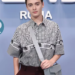 noah schnapp pareja